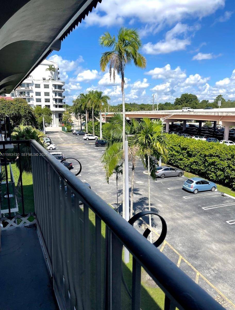 Investor Opportunity Granada Dadeland, Prime Downtown Dadeland !