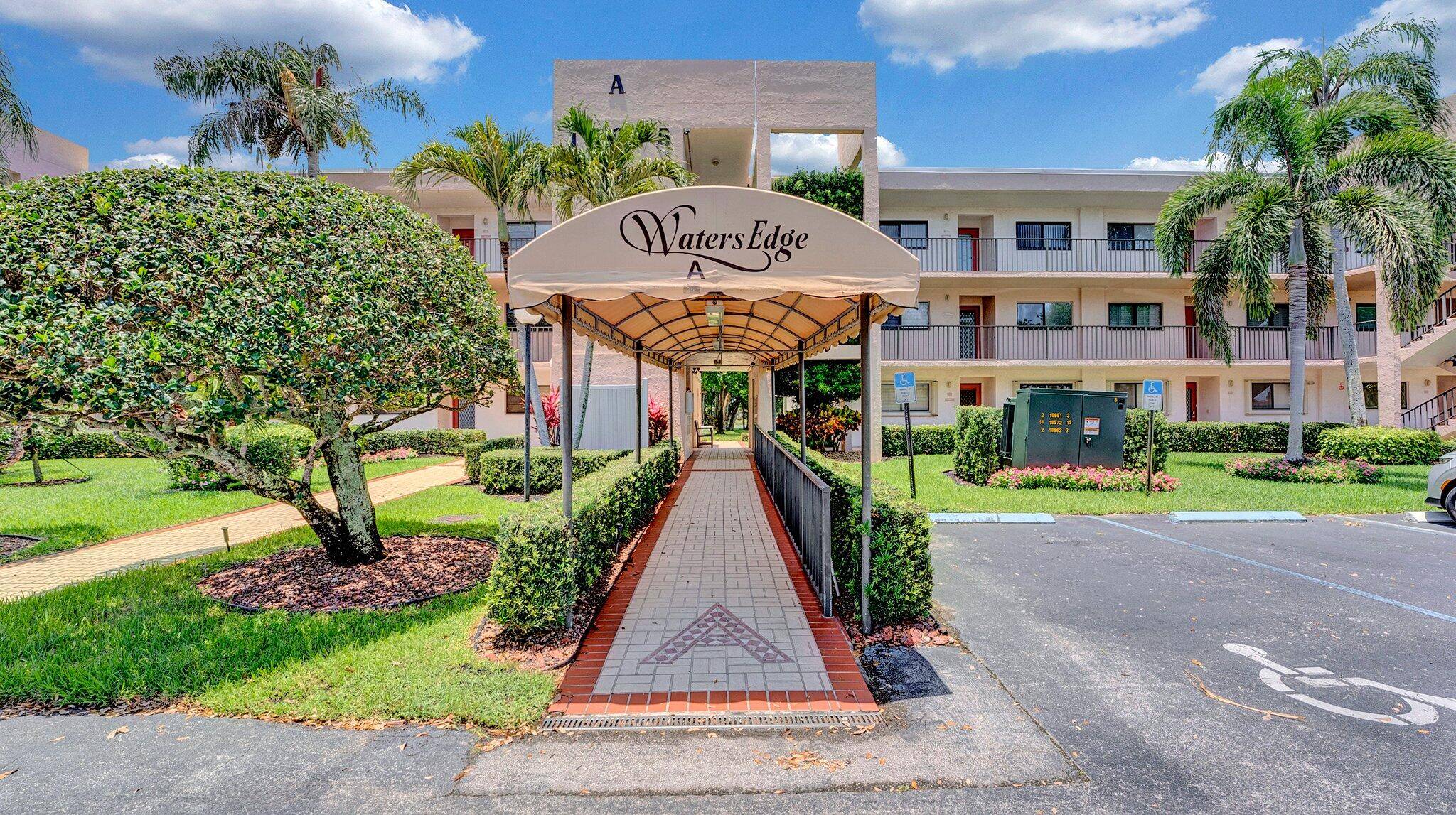 Beautiful 2 2 freshly painted first floor corner unit in the desirable Watersedge subdivision of Lakes of Delray, a 55 gated community with 24 hour security.