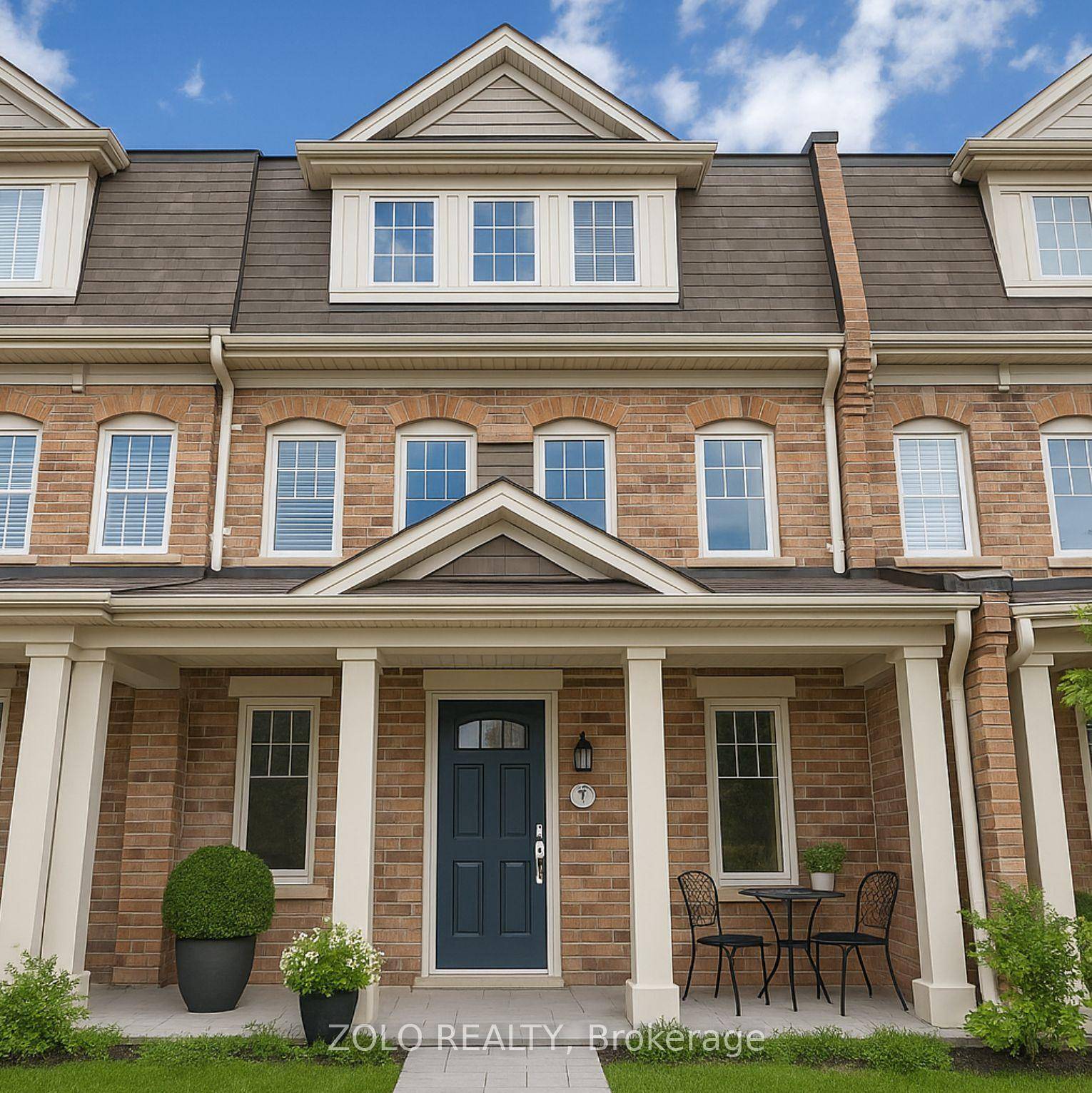 Stunning 2 Bed, 2 Bath Apartment Fully Renovated with Modern Finishes !