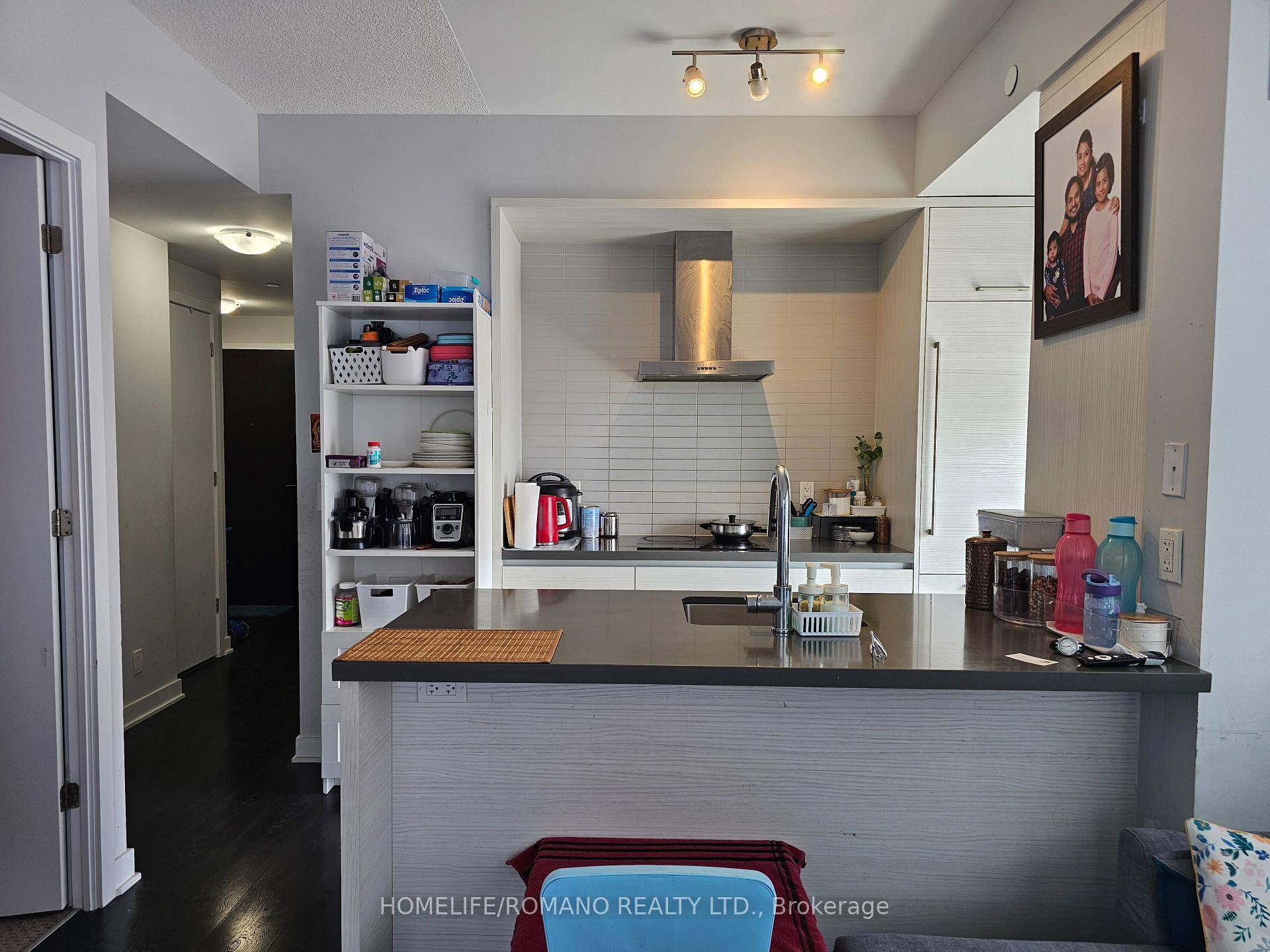 Welcome to 2221 Yonge, the newest addition to the iconic Yonge amp ; Eglinton corridor long regarded as the beating heart of Midtown Toronto and the gold standard for urban ...