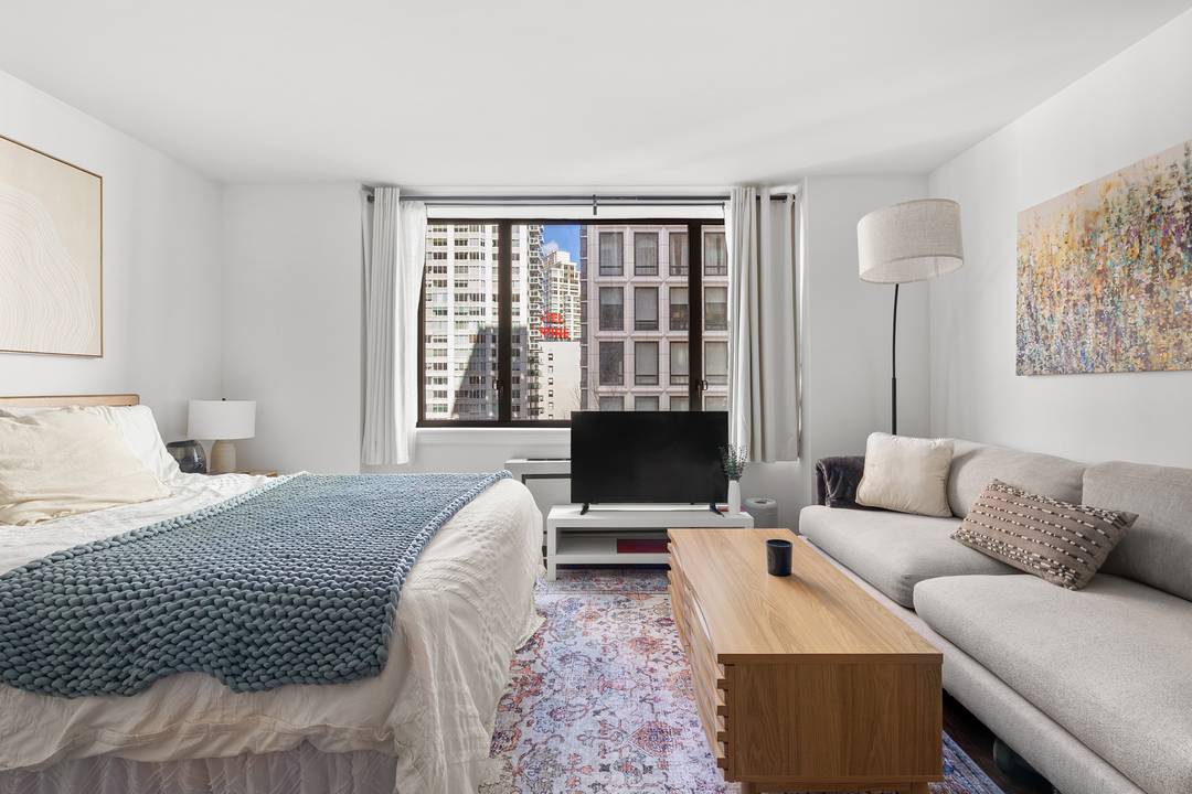 Welcome to Residence 10F, a sunny, spacious alcove studio in a premier full service condo in the heart of Lincoln Square.