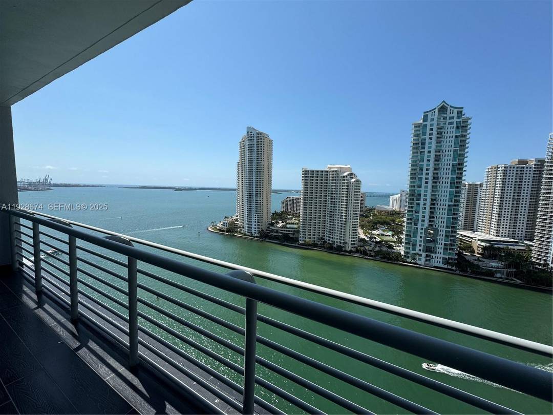 1 Bedroom, 1 Bathroom condo, featuring breathtaking views of Biscayne Bay, the Miami river and Brickell Key.