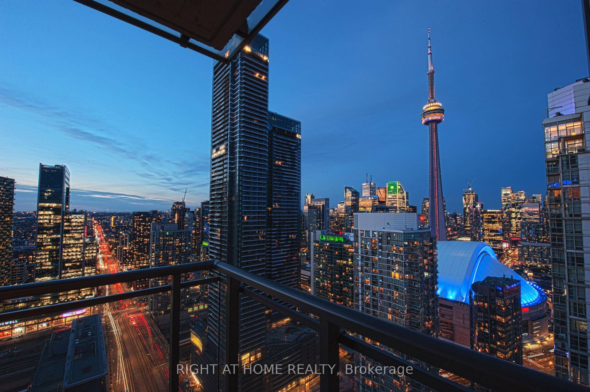 Welcome to this special corner suite perched high on the 53rd floor of the elegant 11 Brunel Court.