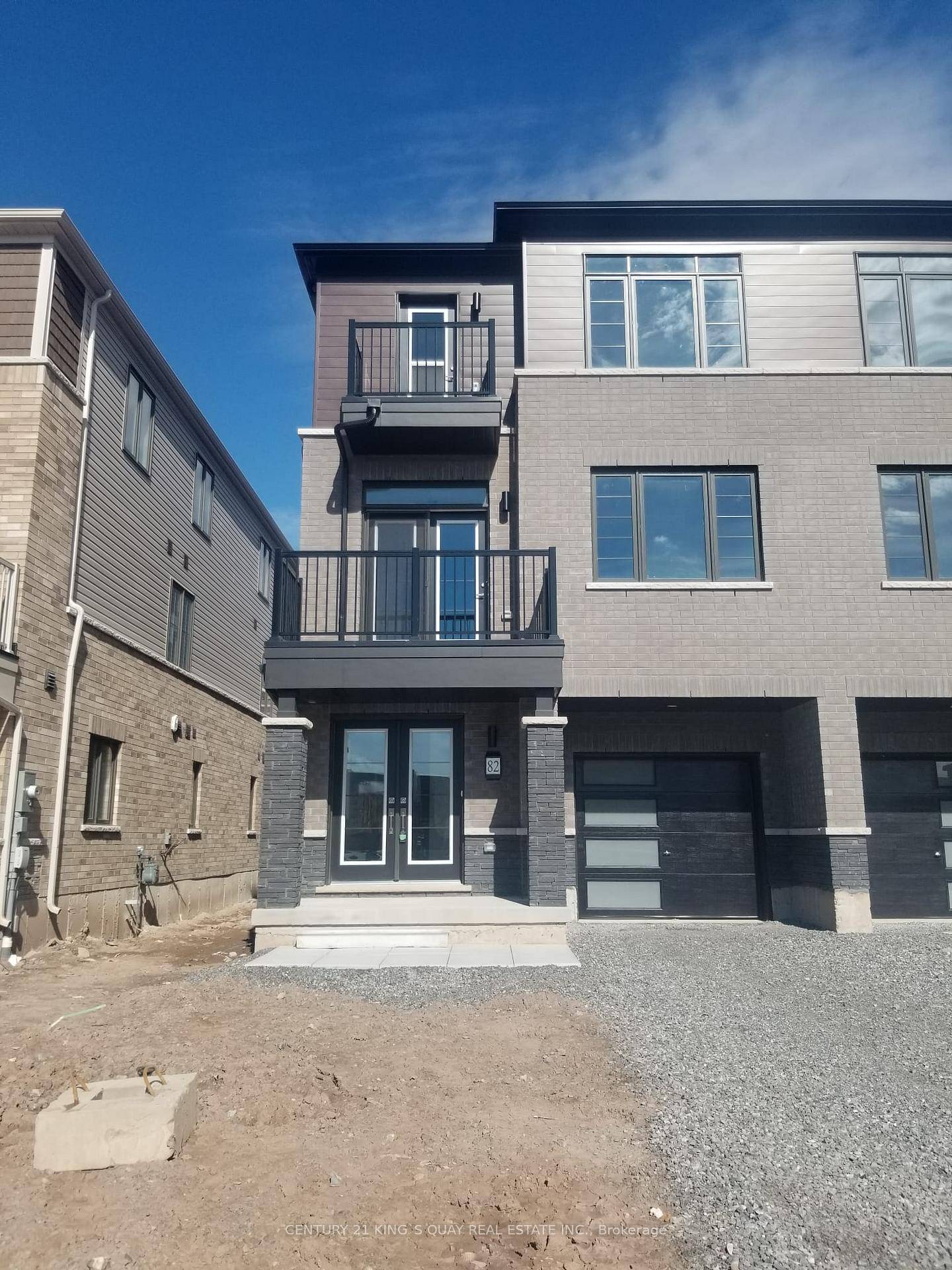 This Brand new townhouse located in the Welland just moments from all the amenities Niagara region has to offer.
