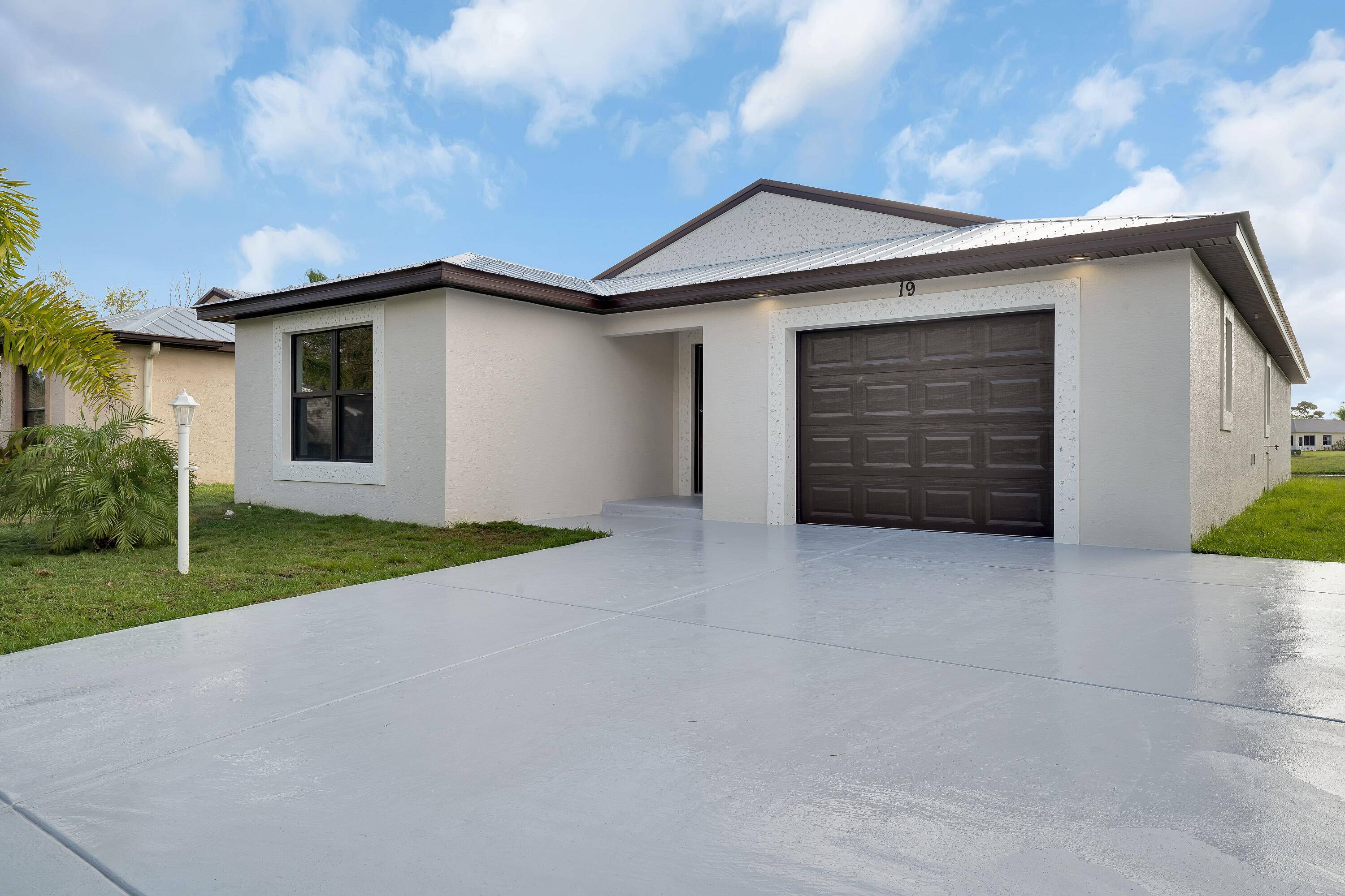 The Gemini model is ideal for multi use living, offering 2 full master suites, 2.