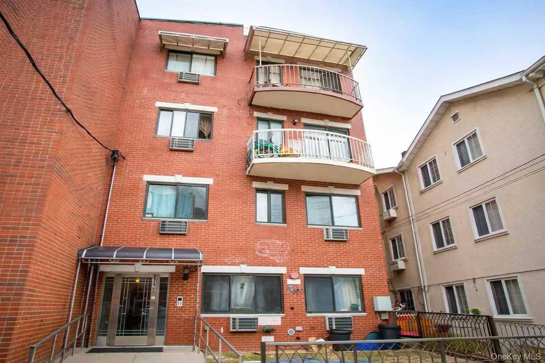 Prime Corona location in a vibrant commercial area, just minutes to the 7 train, bus lines, shopping, supermarkets, and everyday conveniences.