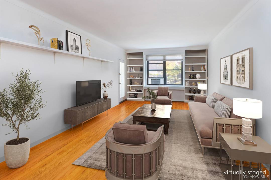 THREE BED WITH TERRACE amp ; PARKING Have it your way in the heart of Central Riverdale !