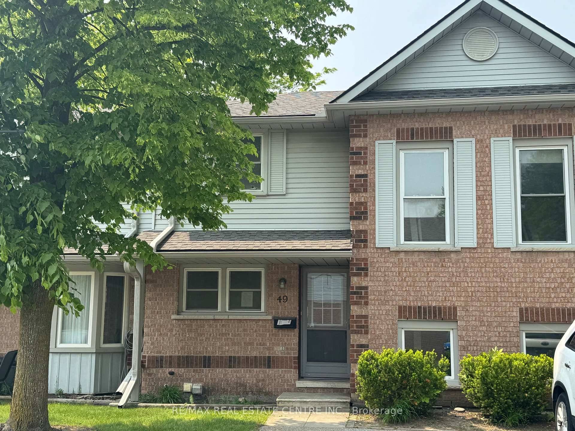 49 180 Marksham Rd The Perfect Blend of Comfort, Style amp ; Convenience !
