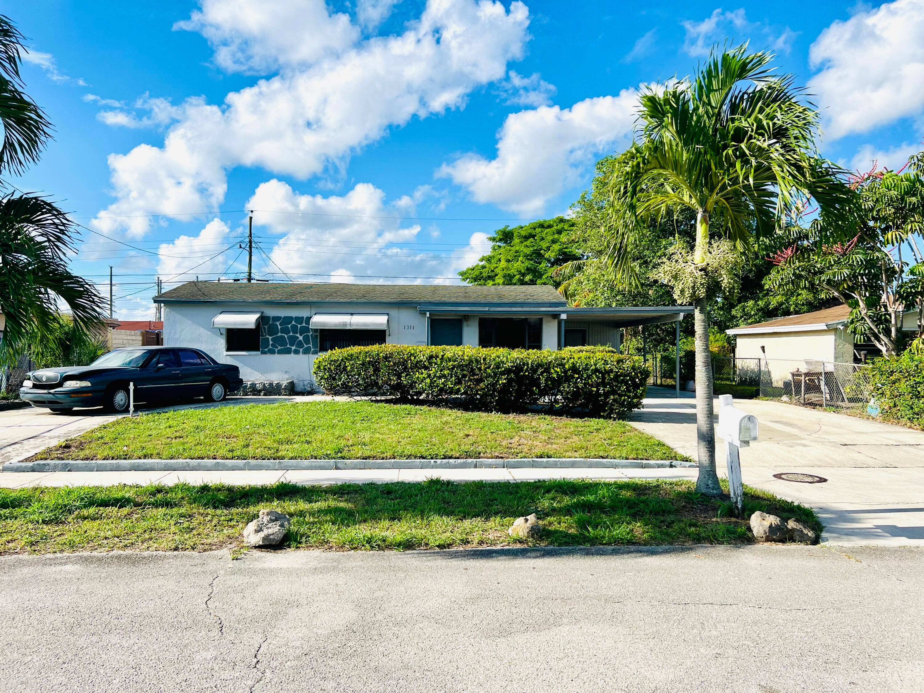Welcome to this charming 3 bedroom, 1 bath single family home located in the heart of Riviera Beach.