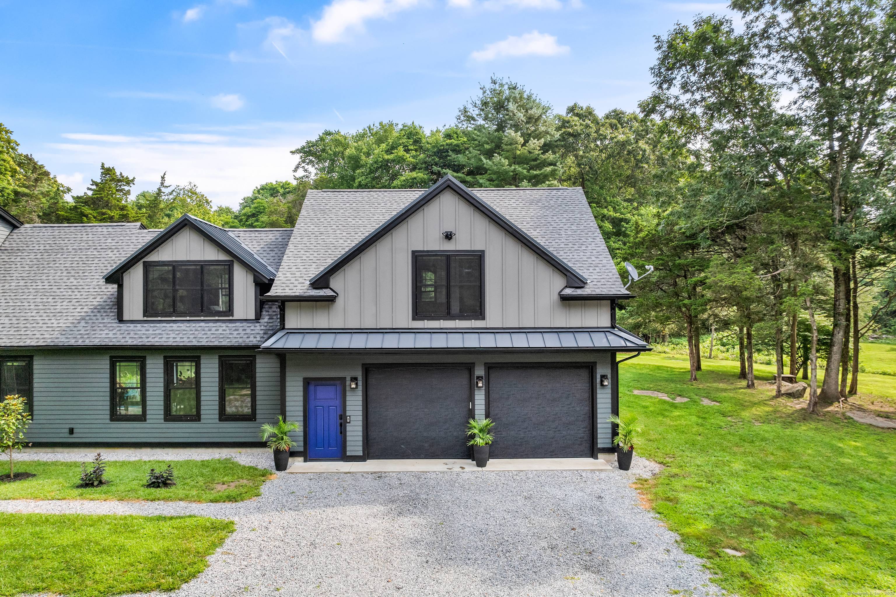 Nestled in the charming community of Old Lyme, Connecticut, 34 1 Johnny Cake Hill is a blend of historical allure and modern sophistication.