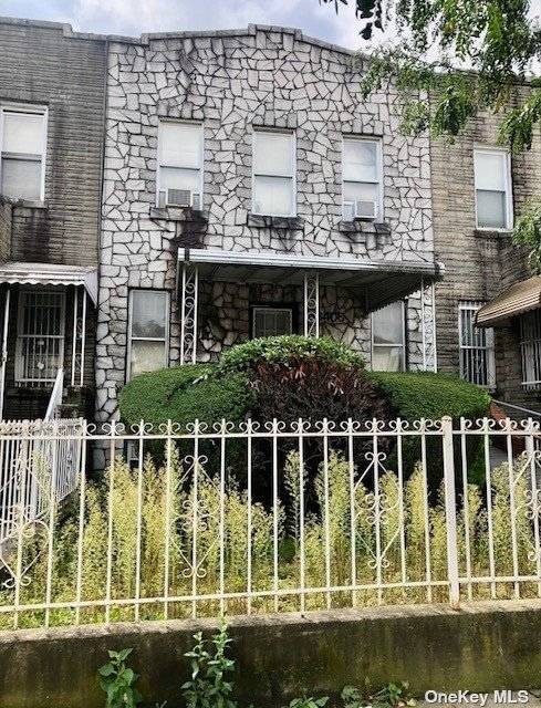 Estate sale being sold AS IS Charming 1, 360 sq.