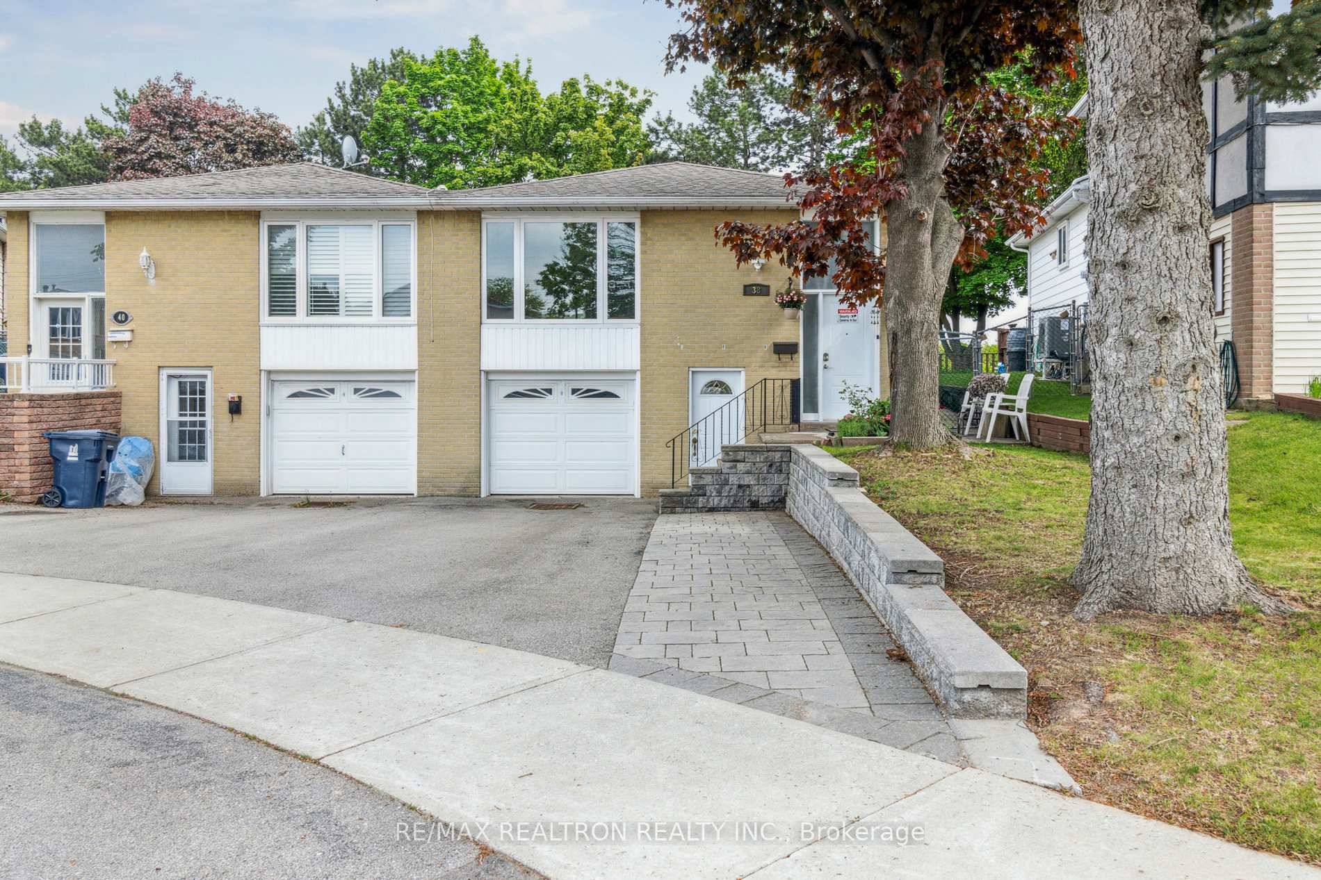Meticulously Maintained Semi Bungalow Raised Located The L'Amoreaux Community At The End Of The Cul De Sac Kids Play Safe Crt Lucky House Number 38 Move In Ready From Top ...