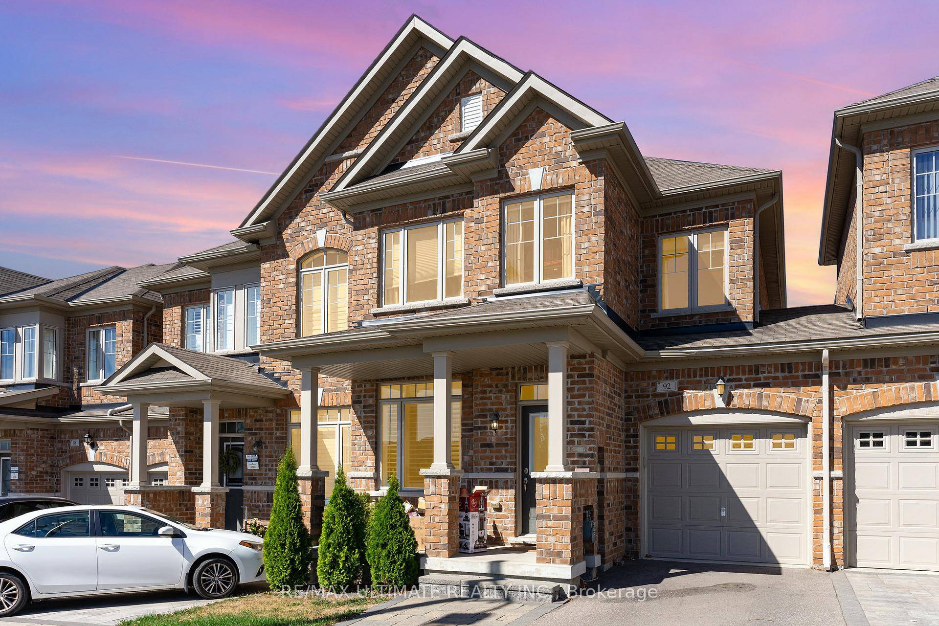 STOP SEARCHING ! Welcome to this beautiful 3 bedroom, 3 bathroom townhouse for lease in a highly sought after Upper Unionville, perfectly situated with views of a scenic park and ...