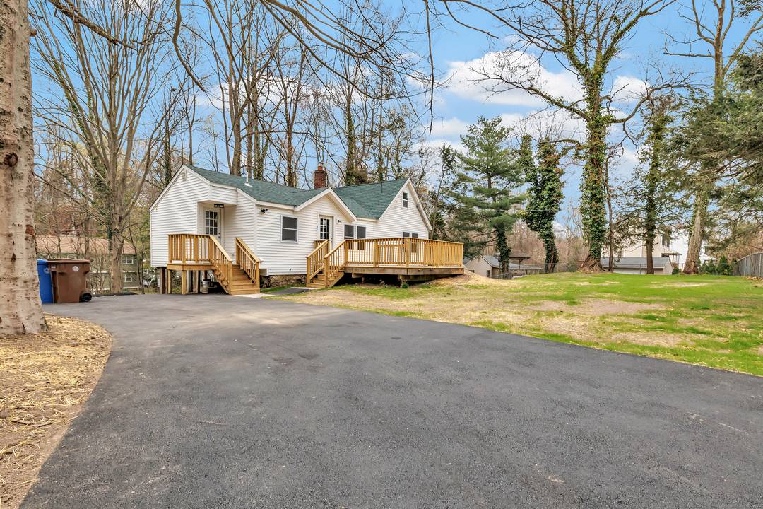 Totally Renovated Ranch home in Shelton !