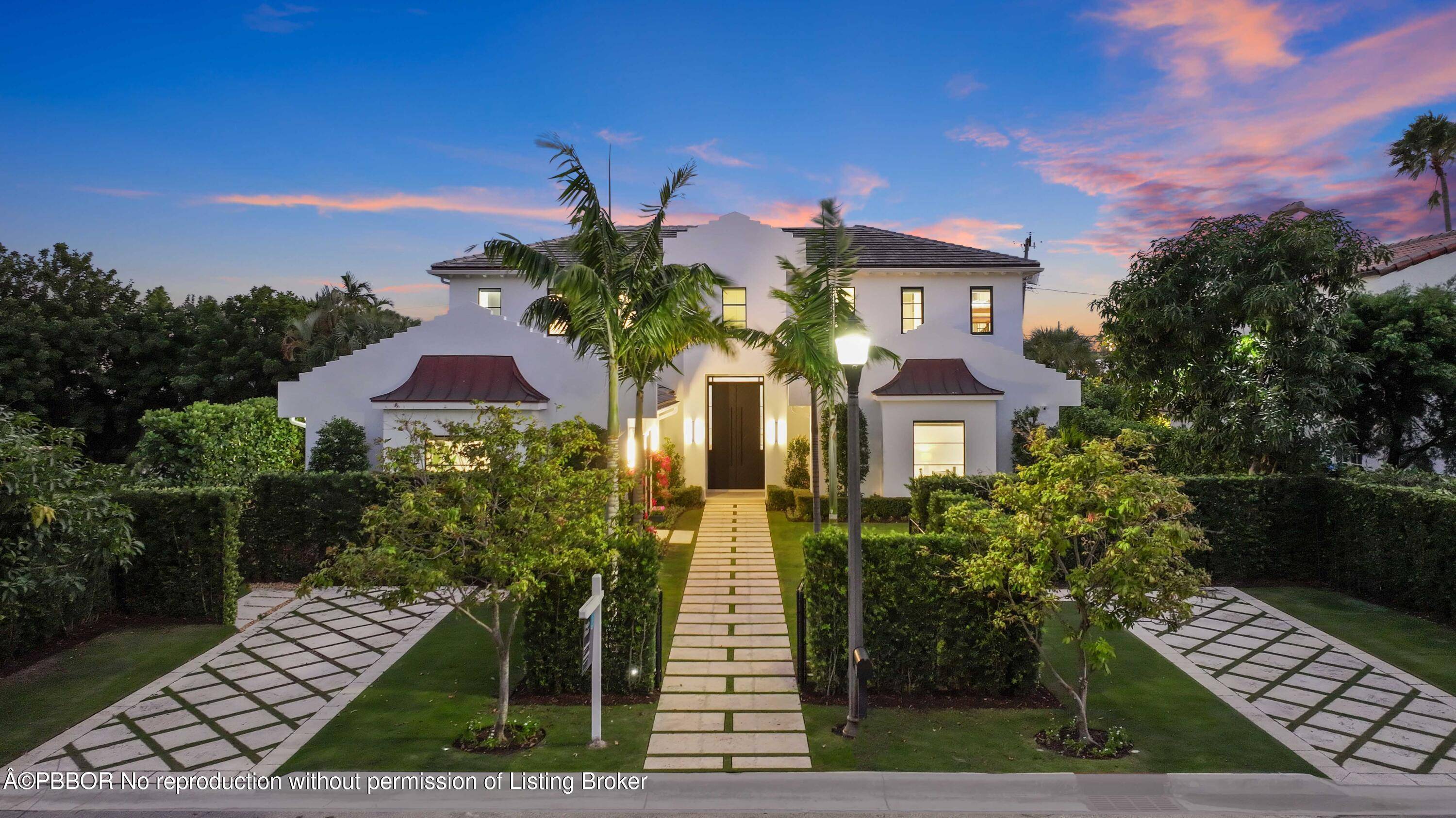 Remarkable New Estate on East Lakewood Road.