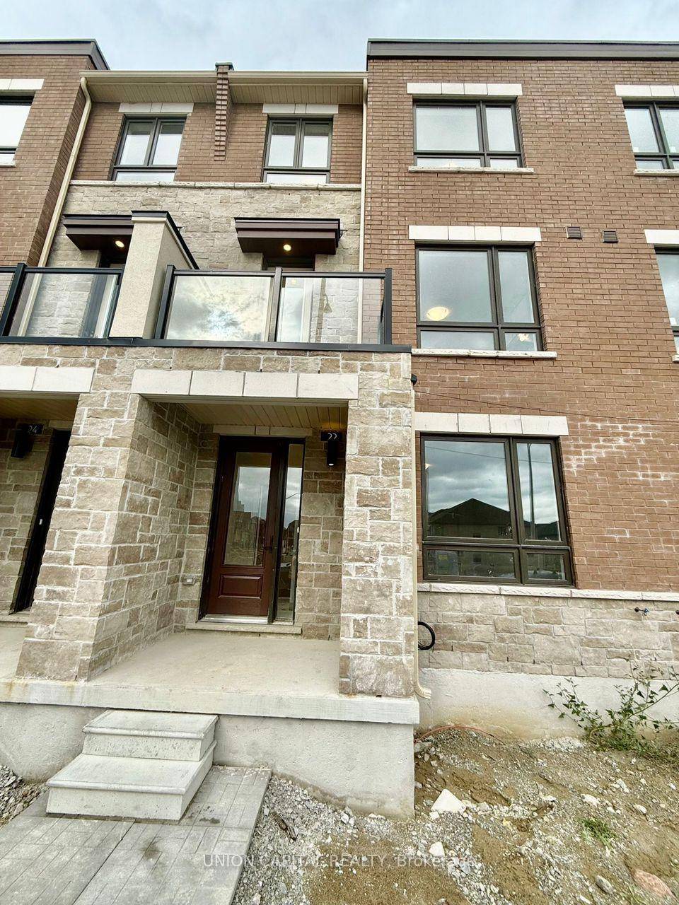 Available December 8. Stunning 1 Year New Fully Upgraded Townhome 1974 SQFT !