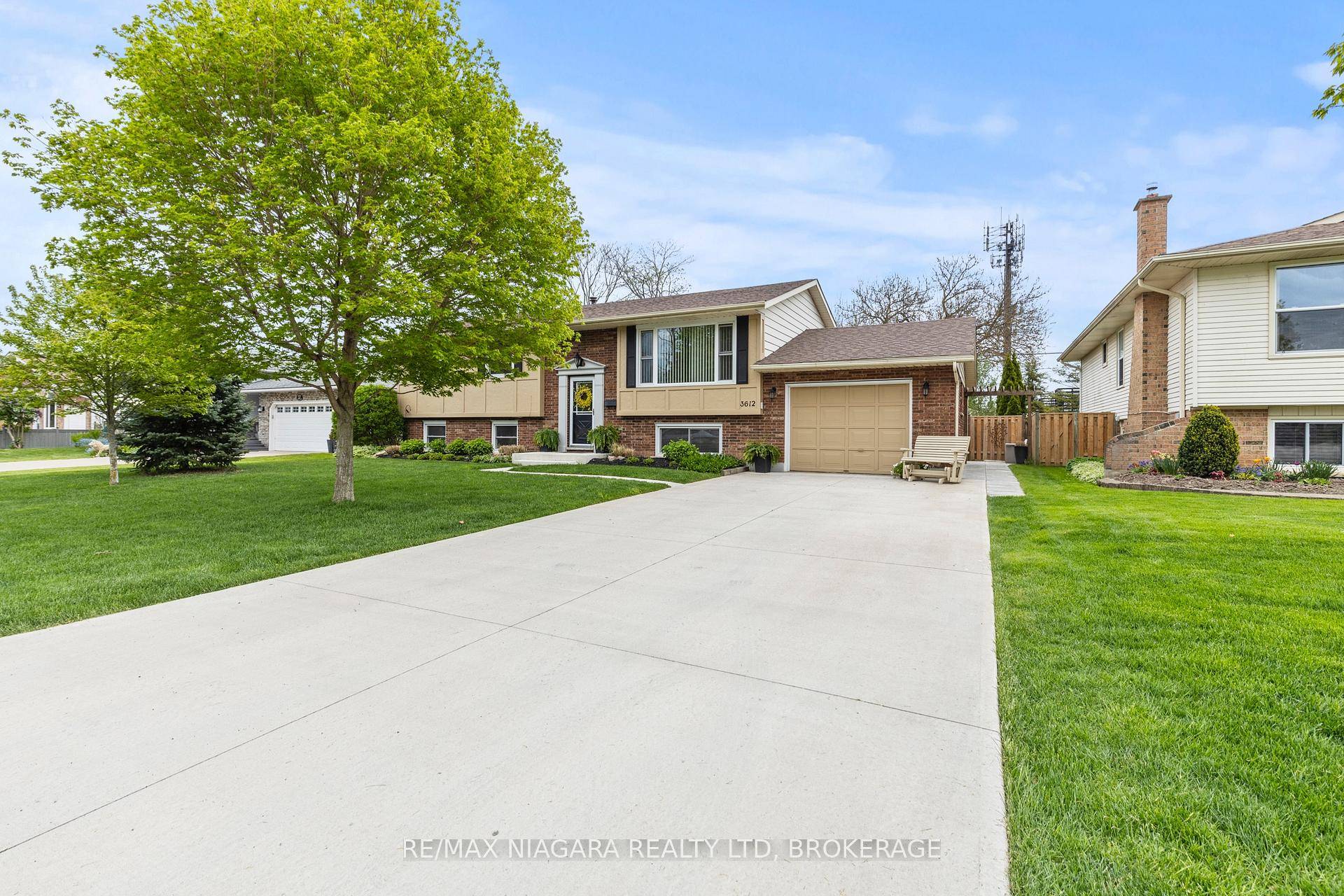 Beautifully Updated 3 1 Bedroom Home in Desirable Chippawa.