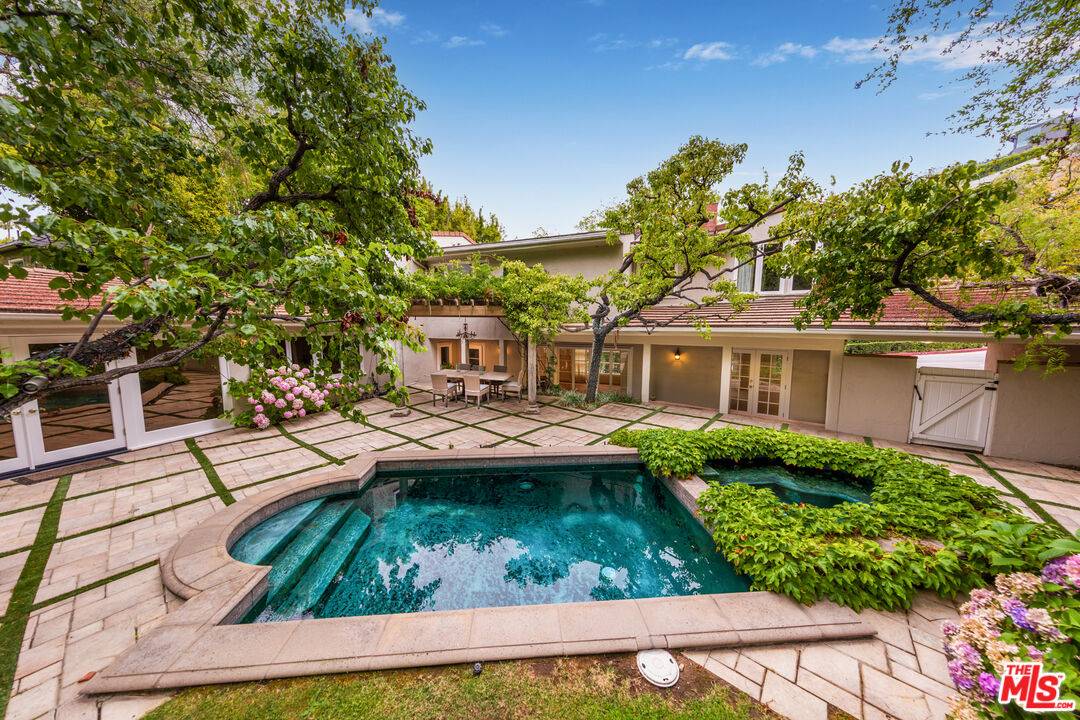 1290 Sunset Plaza Dr 4BR Sunset Strip La