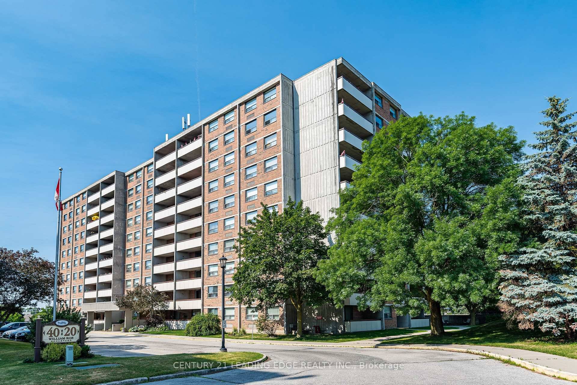 Spacious 3 Bedroom Gem in a High Demand Newmarket Building !