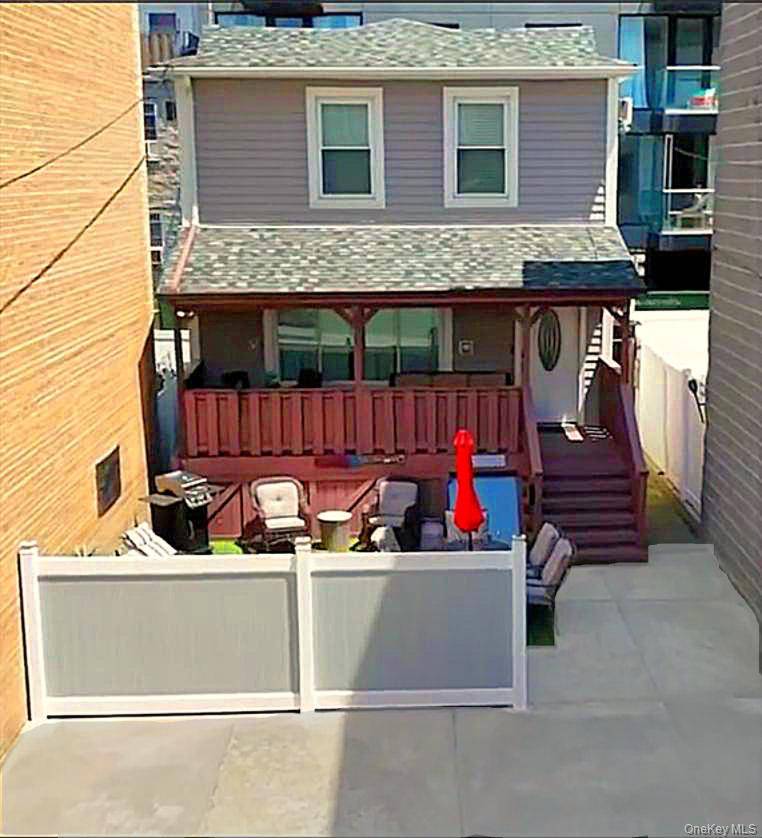 HOUSE COMPLETELY REDONE RECENTLY TOP TO BOTTOM.