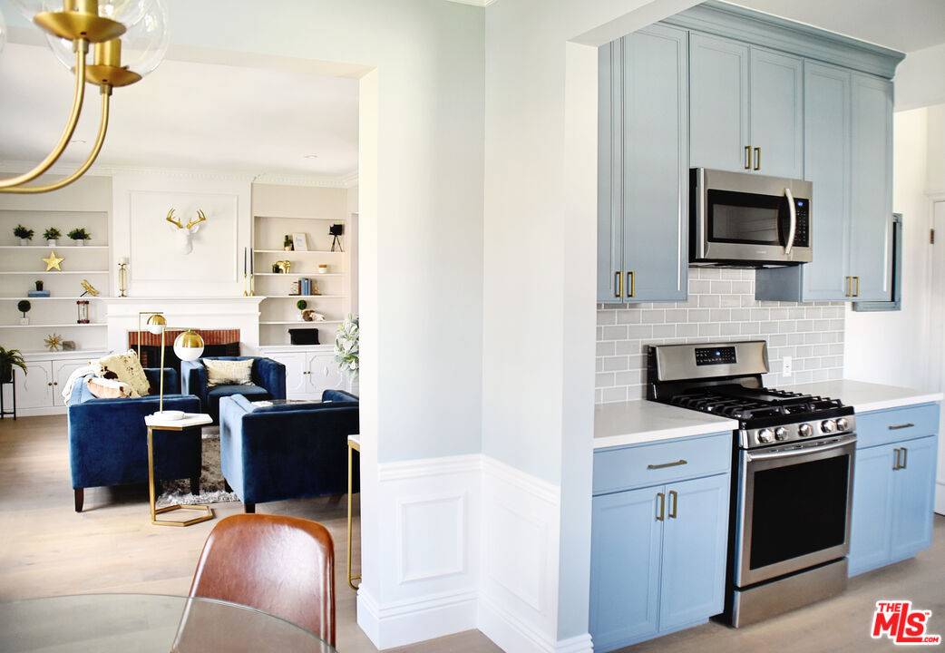 135 1/2 N Harper Ave 1BR Beverly Grove La