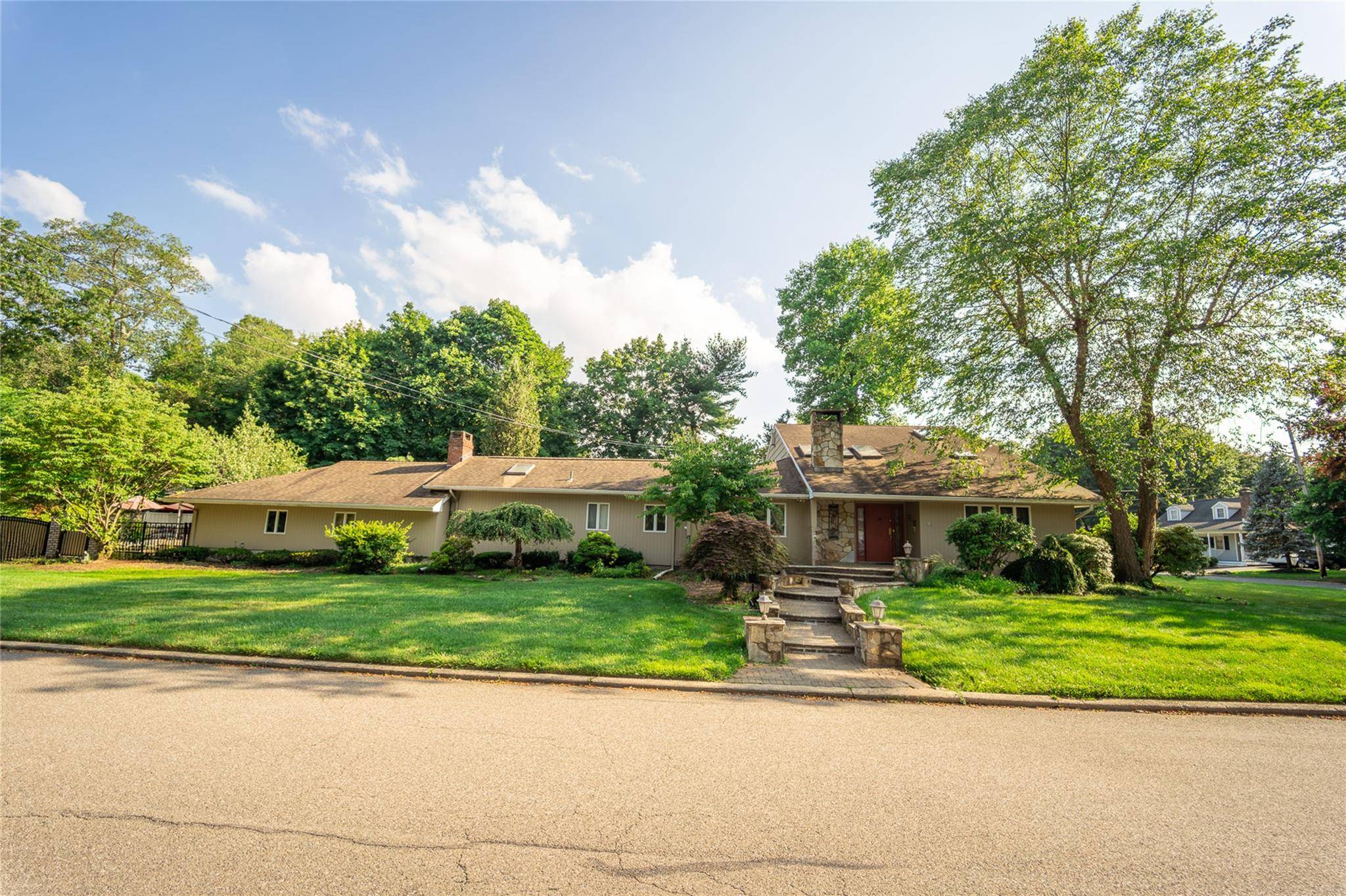 MUST SEE STUNNING SMITHTOWN EXPANDED RANCH !