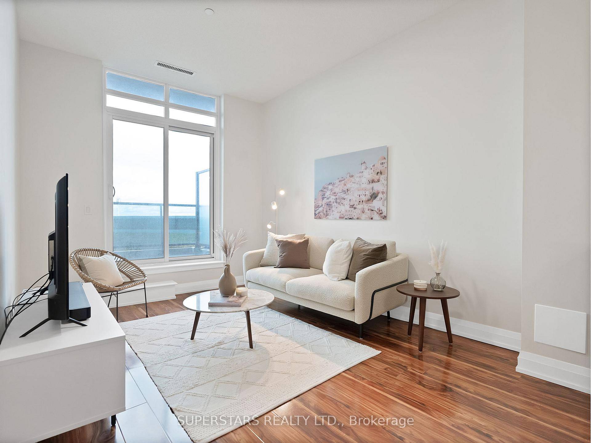 One Of The BEST LAYOUT amp ; LARGEST One Bedroom Unit !