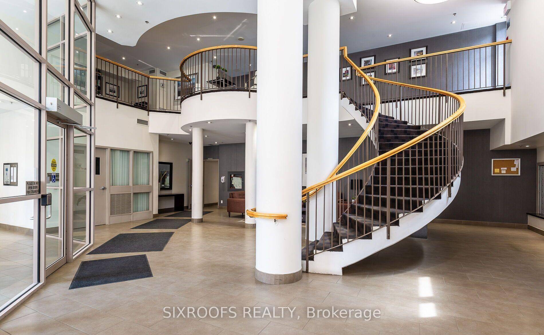 Amazing 2 bedroom 1 bathroom condo in the heart of vibrant Bloor St W area.
