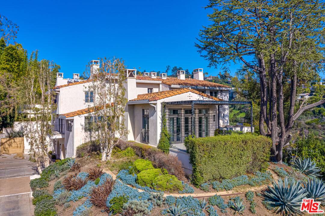1235   TOWER RD Beverly Hills LA