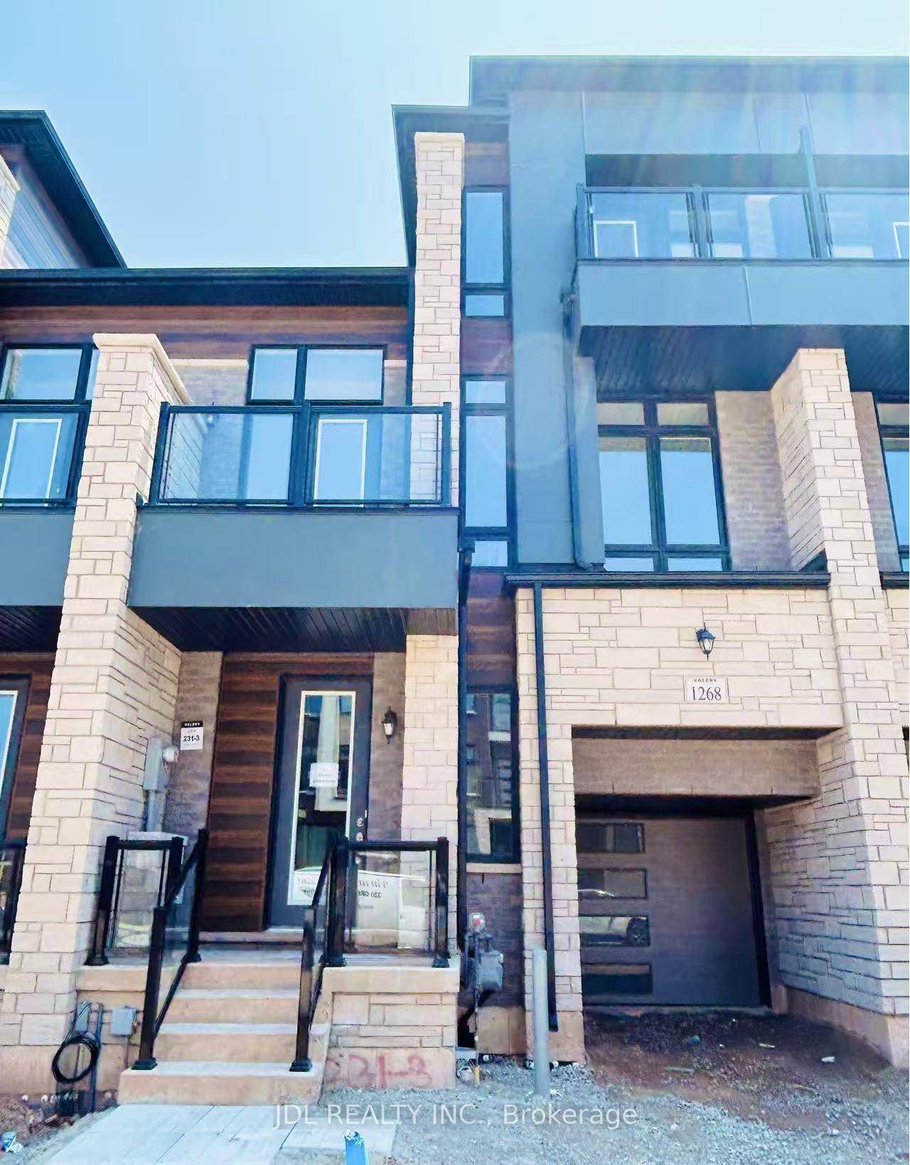 Discover spacious luxury in this brand new freehold townhouse located in the prestigious Joshua Creek Montage.