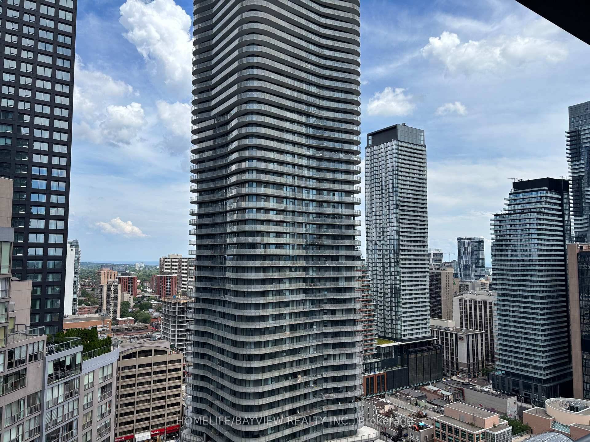 Location, Location ! Welcome To This Luxury Britt Condo Right In Centre Of Down Town Toronto, This Bright amp ; Spacious 1 1 Unit With Wrap Around Balcony, South City ...