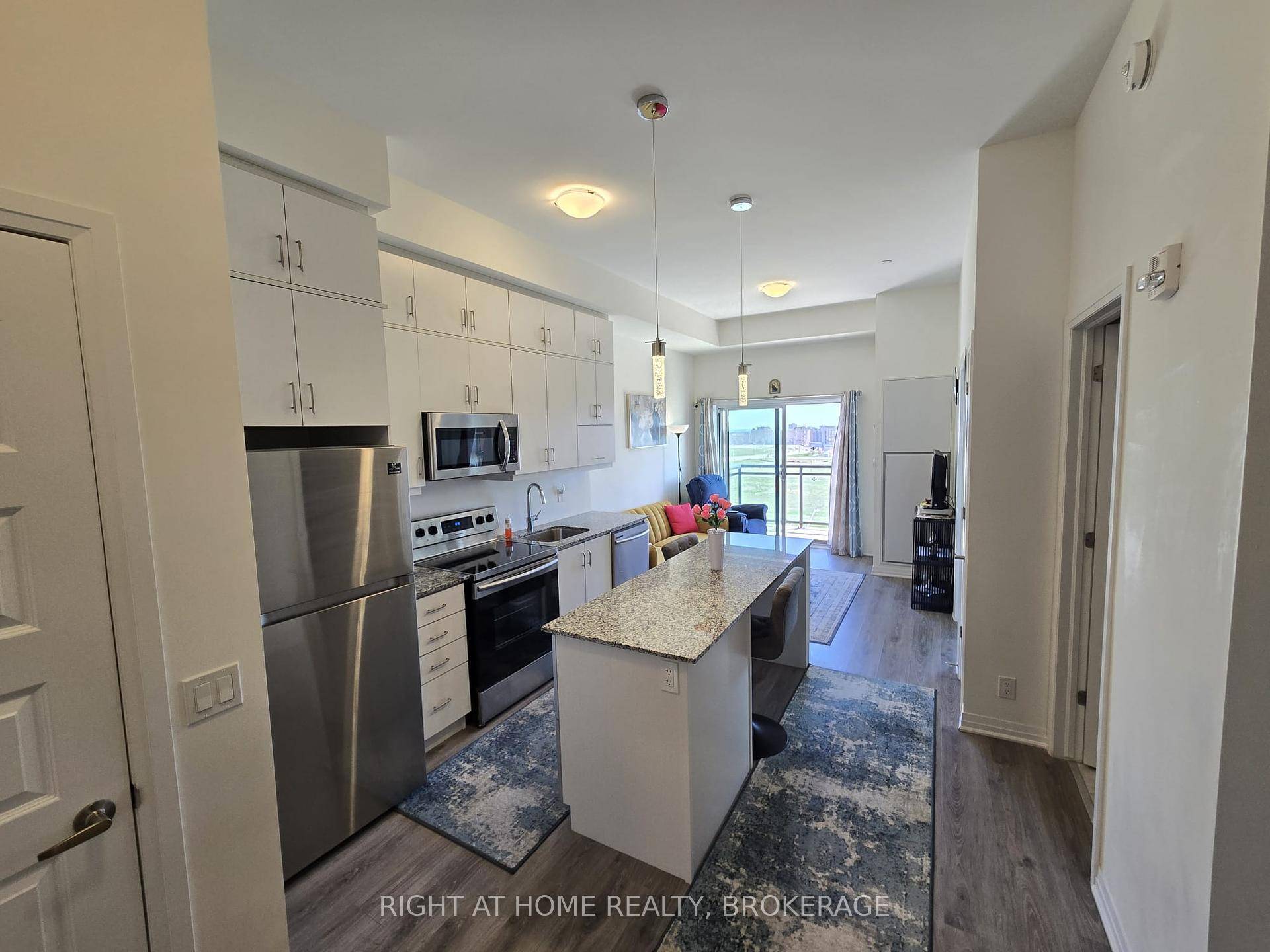 Stunning 1 Bedroom Den Condo with open view to Lake Ontario 6th Floor RetreatWelcome to this bright and beautifully maintained 1 bedroom den condo, ideally located on the 6th floor ...