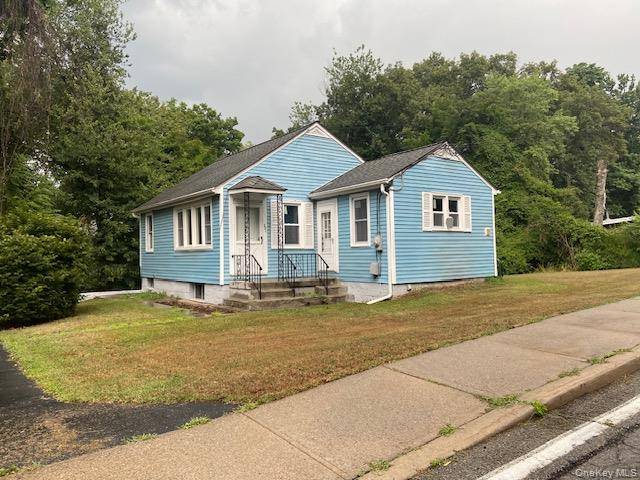 4 bedroom 2 full bath home recently installed carpets, painting, new bathroom, and driveway.