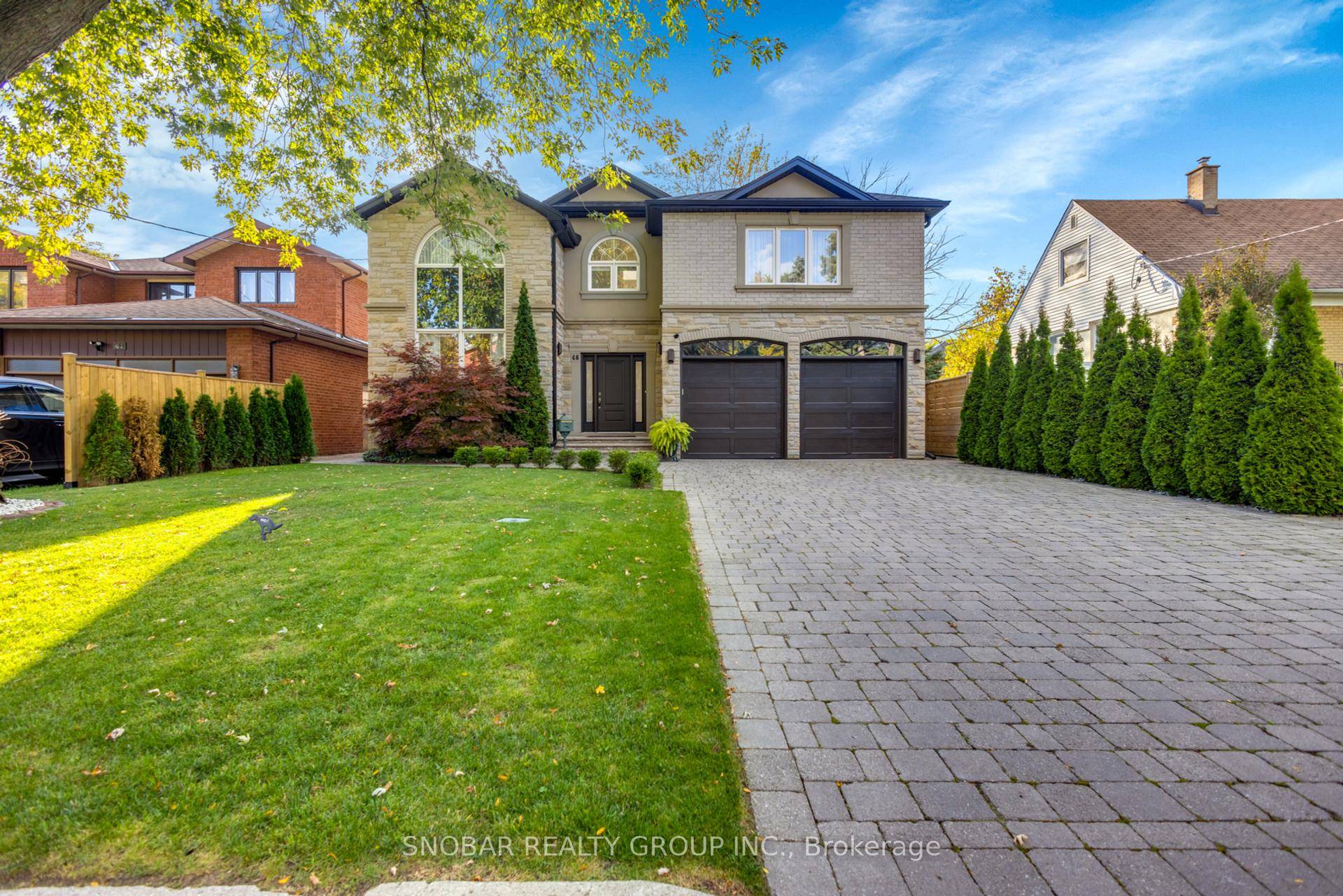 Custom Built Home on Poplar Ave !