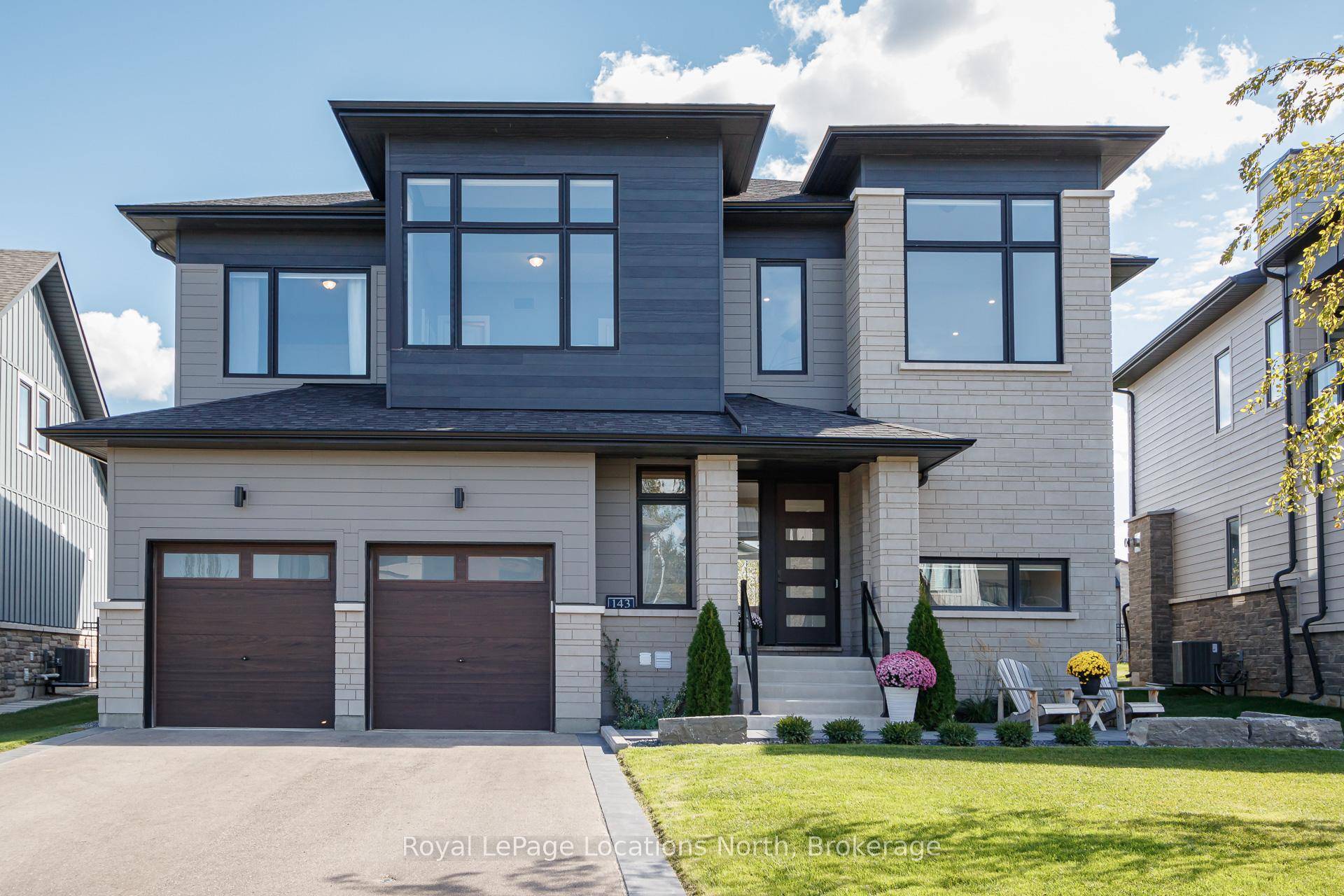 Welcome to your 5, 000 sf modern mountain chalet where your family's dream lifestyle meets The Blue Mountains' 4 season adventures are just minutes from your doorstep !
