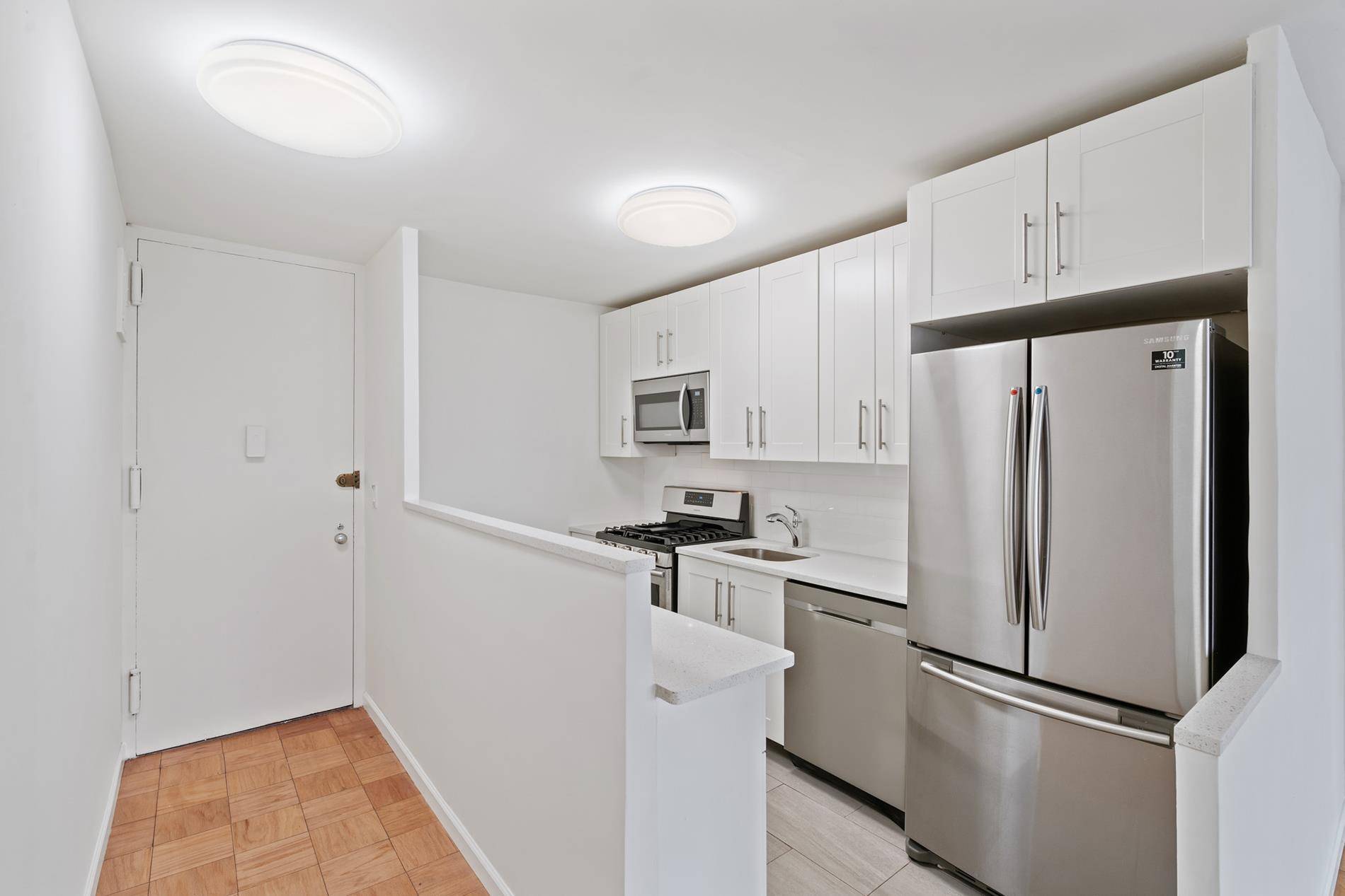 Welcome to this bright and charming 1 bedroom, 1 bathroom condominium unit, situated in the heart of the Kips Bay neighborhood in Midtown Manhattan !