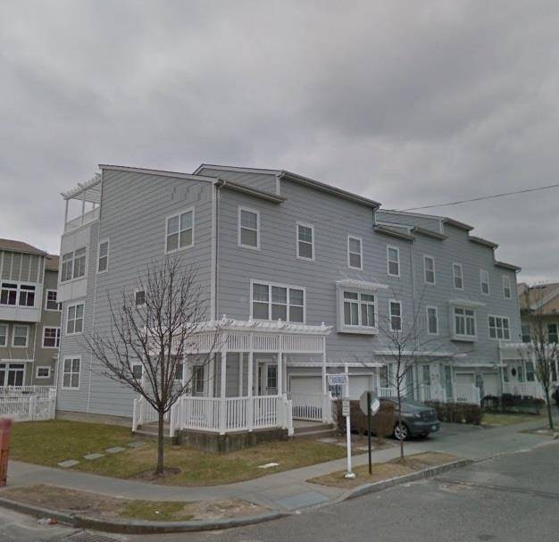 House For Sale. 1st fl, kitchen, living room, garage, backyard, drive way, half bath.