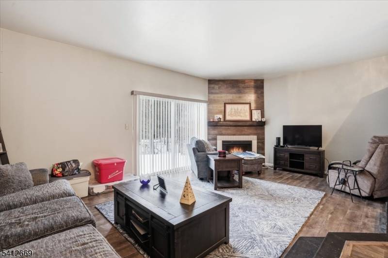 Beautifully maintained 2 bedroom, office den, 2 full bath, 1 half bath interior townhome located in the desirable Seasons Glen Community, conveniently close to Rt.