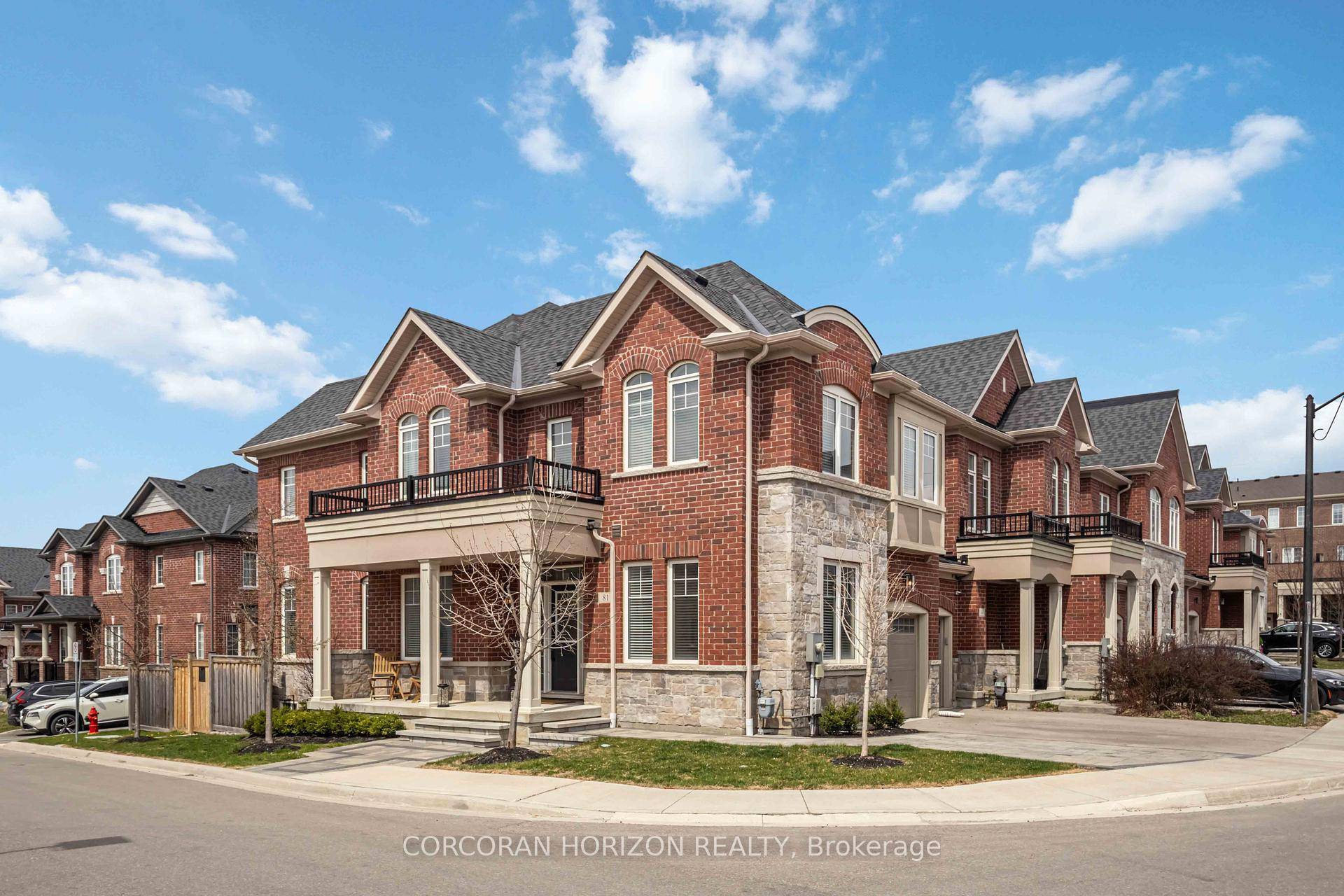 Freehold End Unit Townhome, Like a Semi !