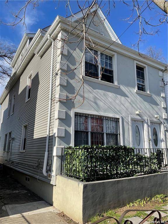 Take advantage of this amazing investment opportunity with excellent income.