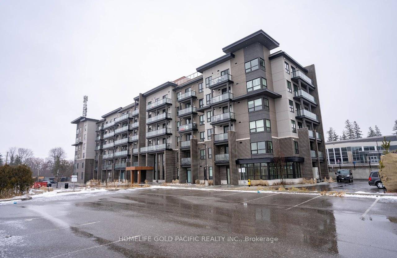 Luxury Modern Condo in Greensborough.