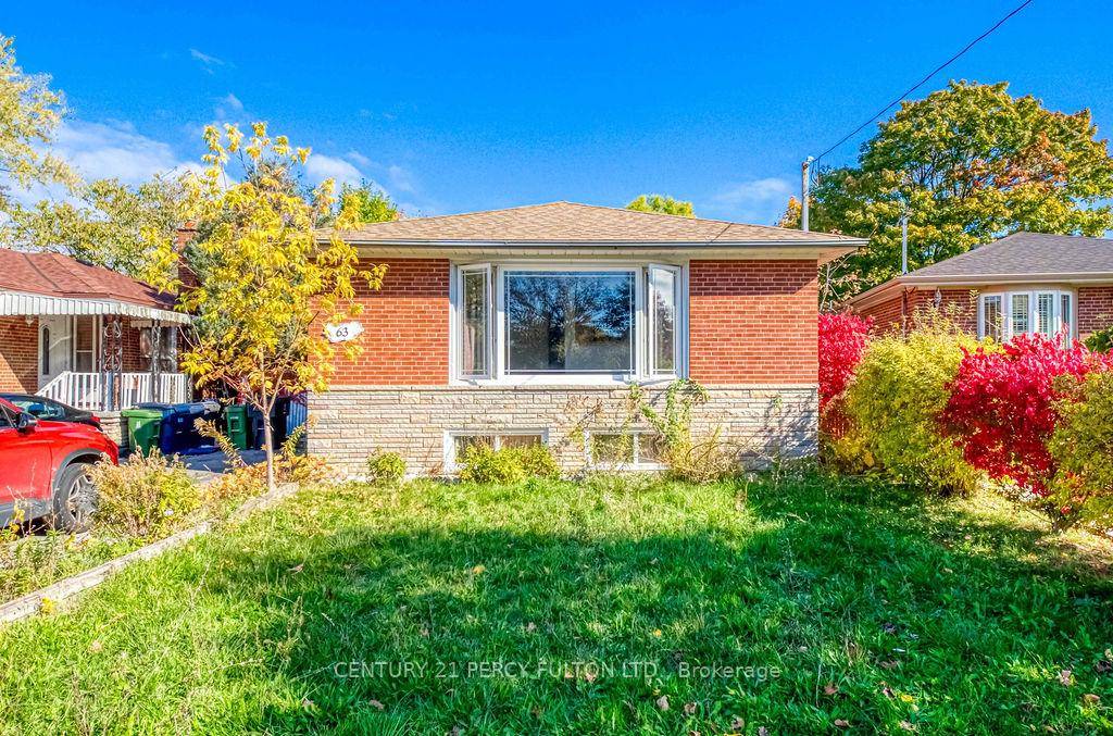 Welcome to 63 Hiscock Blvd, a 3 2 bedroom bungalow located in one of Scarborough's most convenient and established communities.