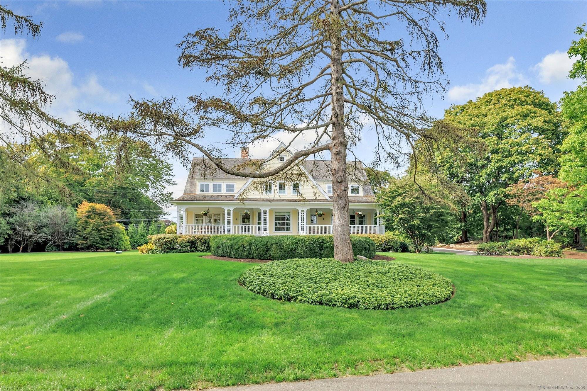 Live the dream in this 4, 800 sq.