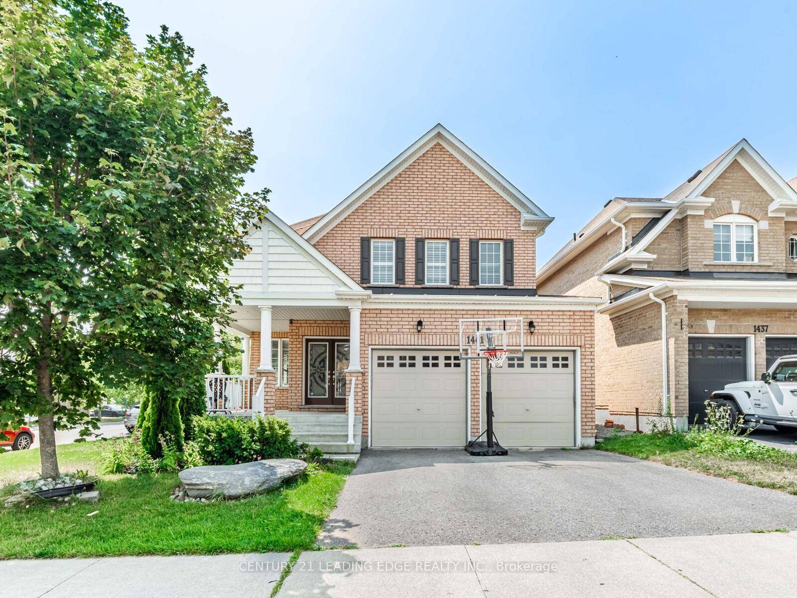 Stunning and spacious corner unit 3144 sqf home boasting 4 1 bedrooms and 4.