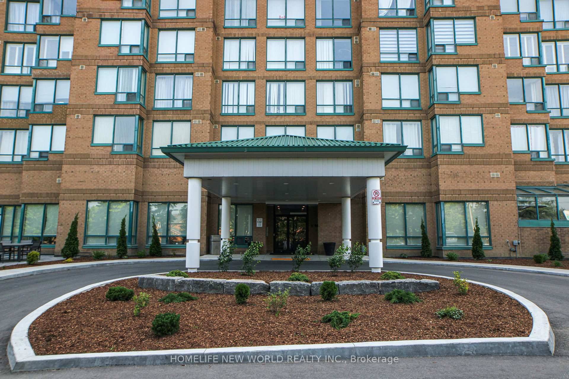Rare Opportunity to own 2 Parking Spots and one of the Largest 1 1 Unit in the Building !