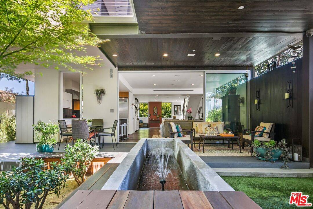 732   VERNON AVE Marina Del Rey LA