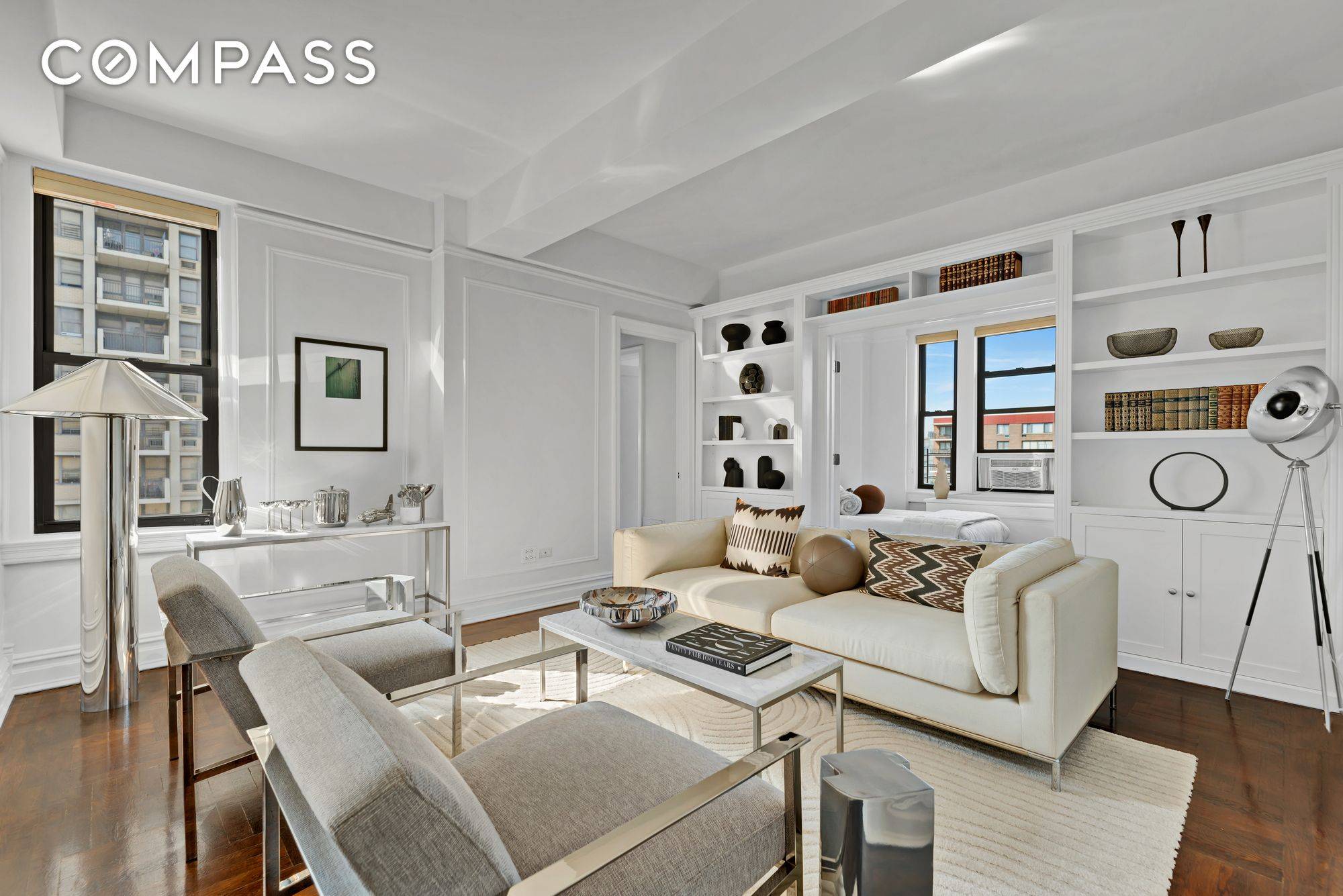 PARK BLOCK, DOUBLE CORNER, HIGH FLOOR EMERY ROTH DESIGNED DANDY 3 BRIGHT EXPOSURES 2 IMPRESSIVE BEDROOMS 1 MARVELOUS CLASSIC HOME GREAT FLOW LIVING DINING KITCHEN w WASHER DRYER There are ...
