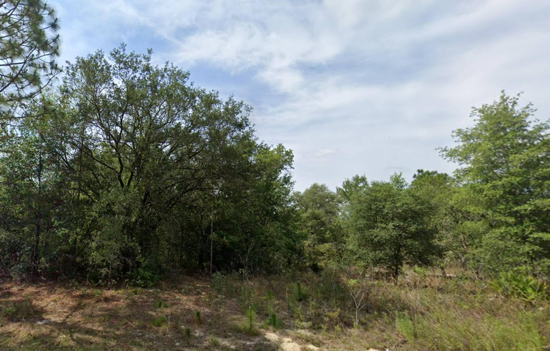 Discover the perfect opportunity to own a piece of Florida paradise with this.