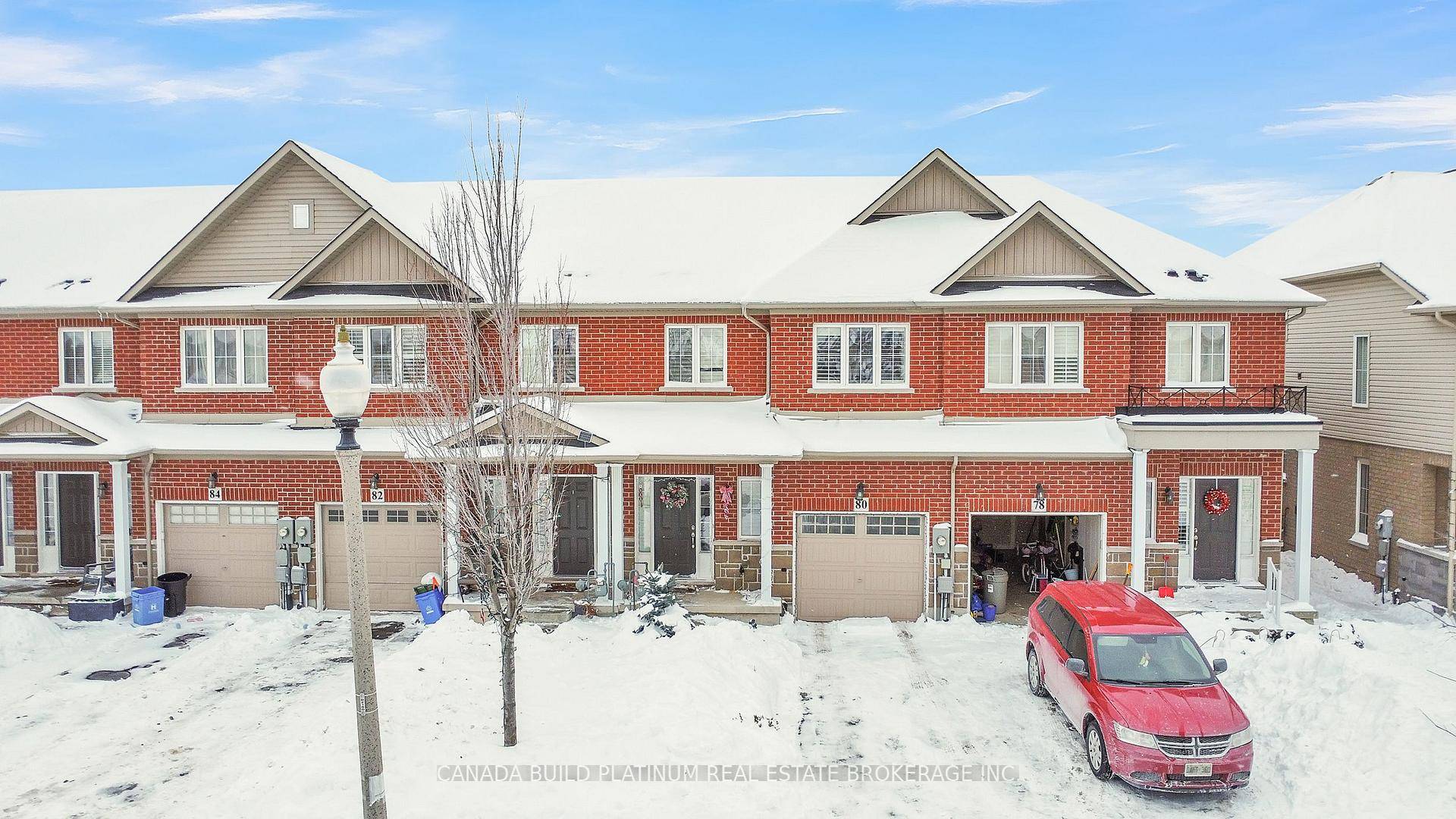 Elegant freehold townhome no condo fees in a prime Stoney Creek location, just steps from the lake !