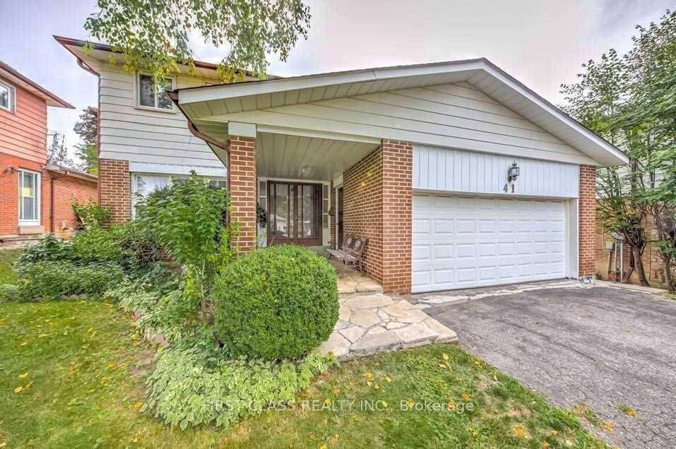 Spacious 4 Bedrooms 2. 5 Bathroom, Located In Sought After Neighborhood With Top Schools Hillmount P.
